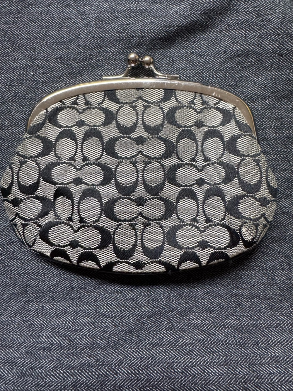 Coach Signature C Coin Purse in Black and Cream Canvas with Kiss-Lock - Picture 2 of 6